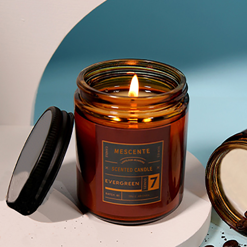 Lilin lilin beraroma mewah label pribadi M&Scent dengan penutup