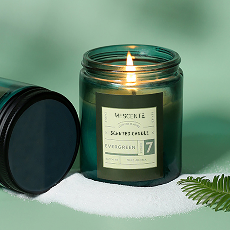 Lilin lilin beraroma mewah label pribadi M&Scent dengan penutup