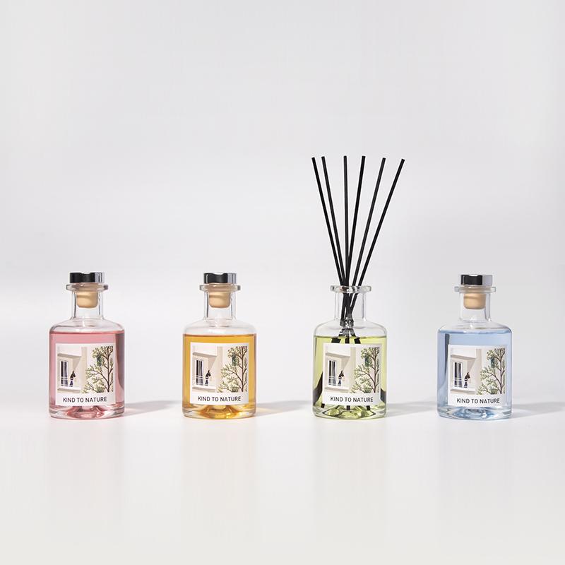 M&Scent Luxury 200ml Botol Putih Khusus Tongkat Kayu Reed Diffuser dengan Kotak