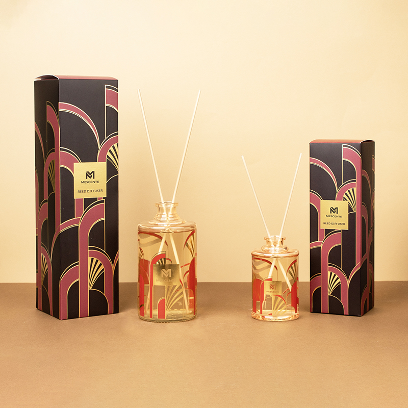 Aroma Reed Diffuser vs Lilin Beraroma: Perbedaan Utama