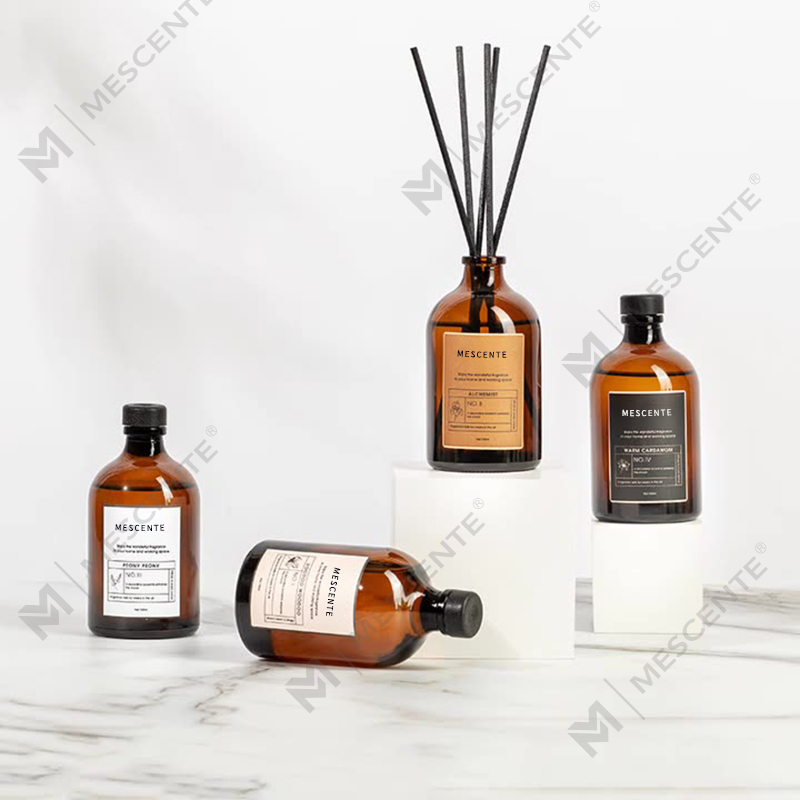 Besar Hitam Dan Emas 100ml Kaca Mewah Warna-warni Tongkat Warna-warni Penyebar Buluh Serat Pelarut Penyegar Udara