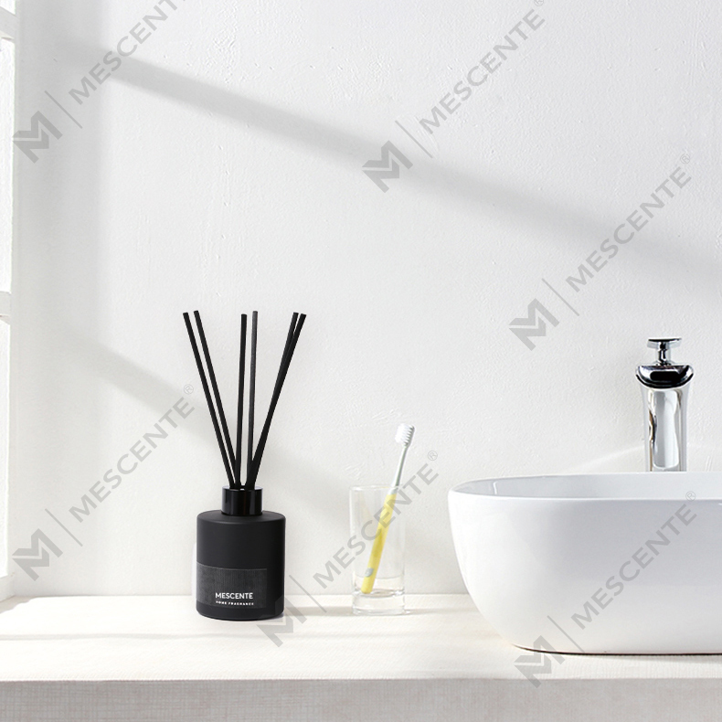 M&Scent Grosir Mewah Label Pribadi Bunga Hias Tongkat Fiber Reed Diffuser dengan Stopper