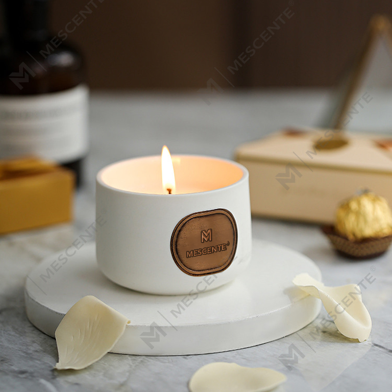 M&Scent set kado lilin kelapa beraroma kustom keramik label pribadi