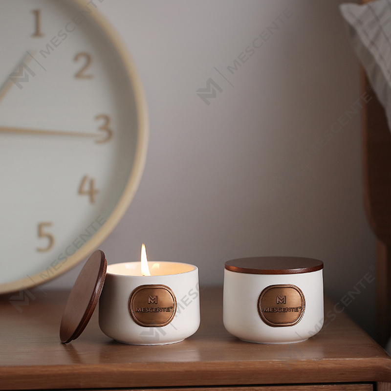 M&Scent set kado lilin kelapa beraroma kustom keramik label pribadi