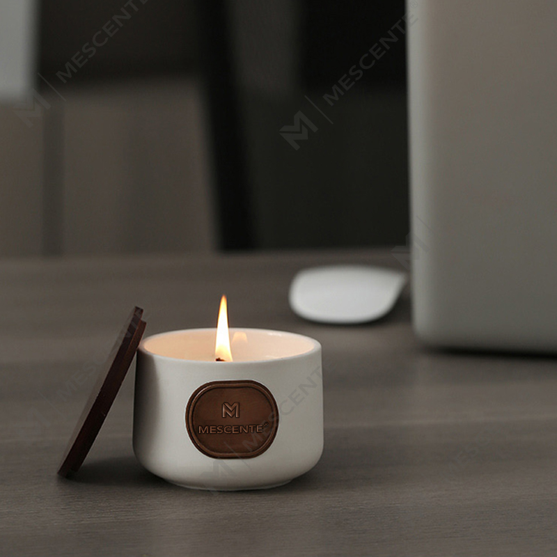 M&Scent set kado lilin kelapa beraroma kustom keramik label pribadi