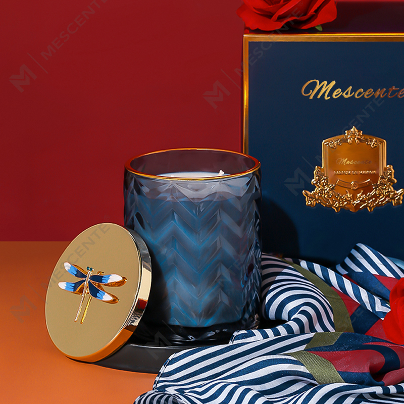 M&Scent Partai Besar Kustom Label Pribadi Wadah Aromaterapi Wangi Wangi Aroma Lilin Kedelai Dengan Kristal