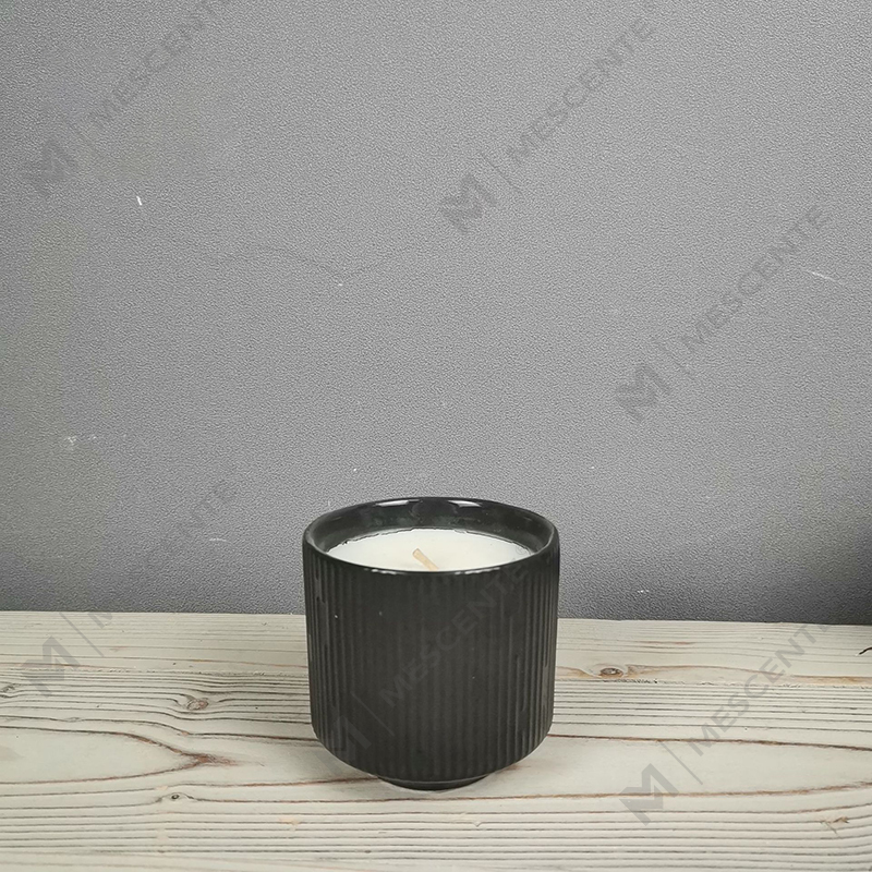 M&Scent Grosir Keramik Mewah Kotak Kosong Matte Hitam Stoples Lilin Amber Unik Dengan Tutup Kayu