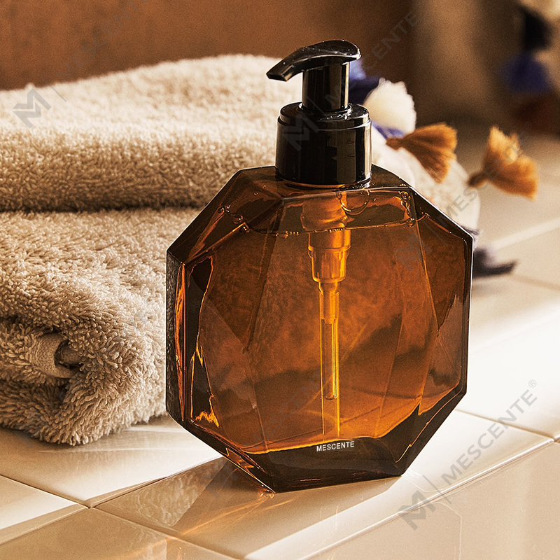 Label Pribadi Semprotan Ruangan Minyak Esensial dengan Kotak M & Aroma Kamar Mewah Kustom & Botol Kaca Penyegar Udara Linen, Cairan Kotak Warna